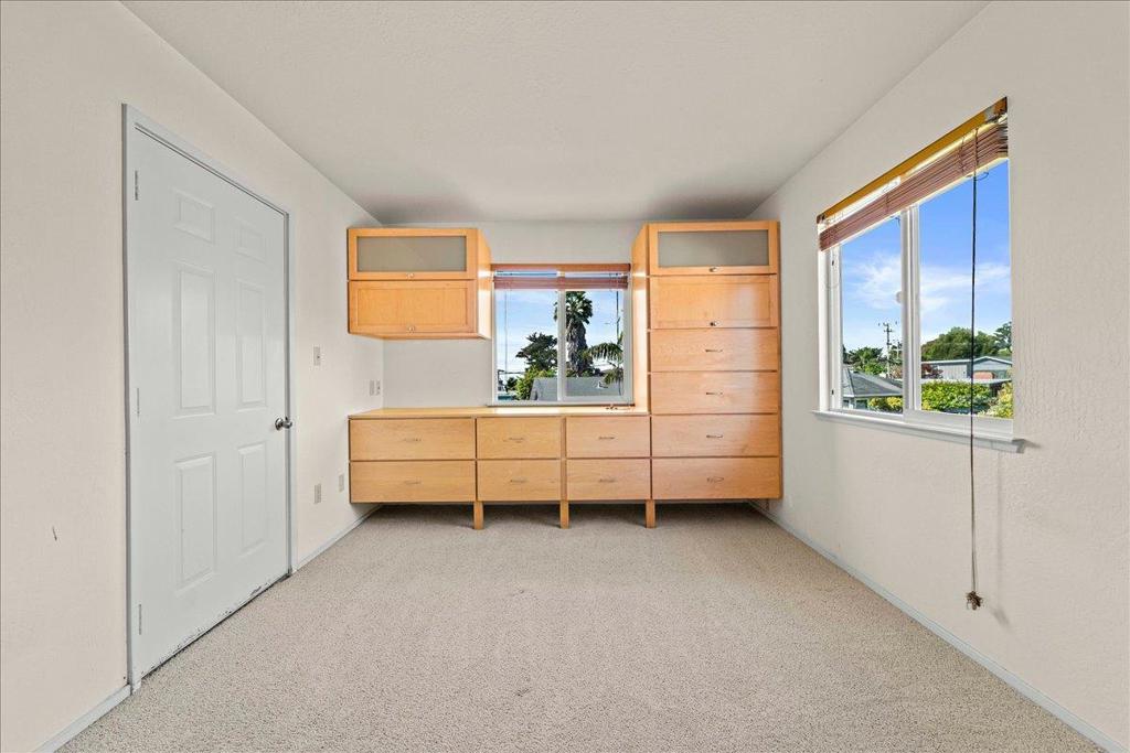 526 Middlefield Drive Property Photo 29