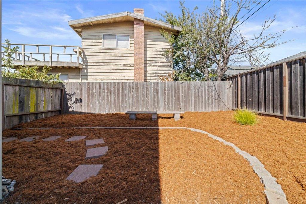 526 Middlefield Drive Property Photo 48