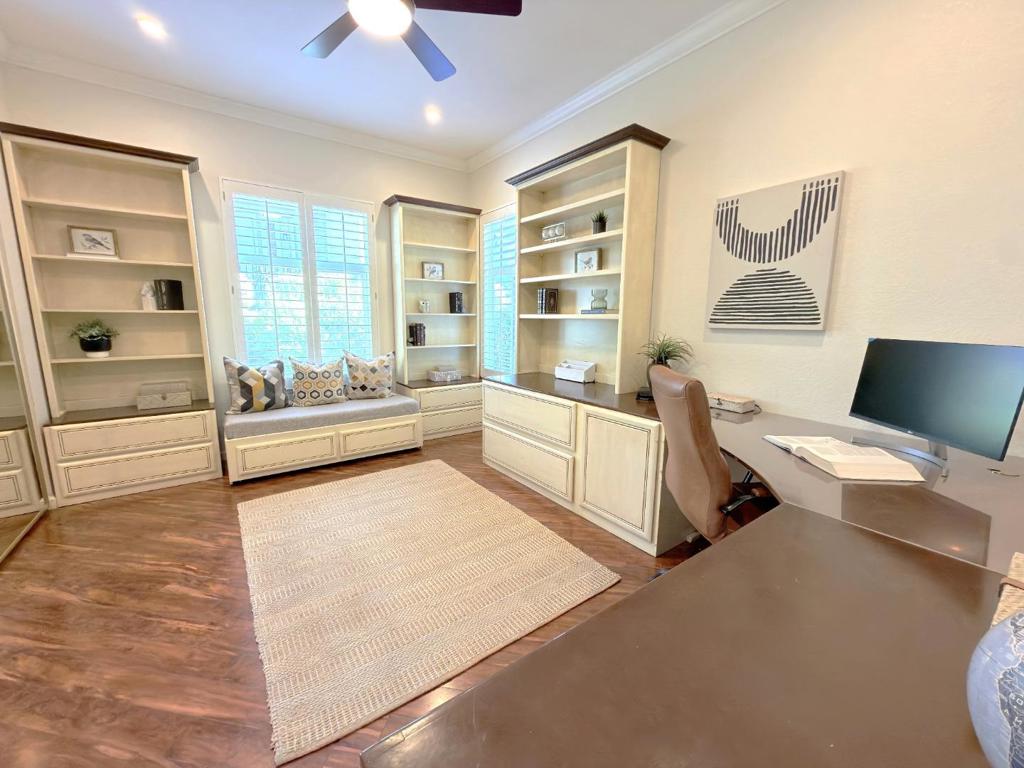 8731 Mccarty Ranch Drive Property Photo 22