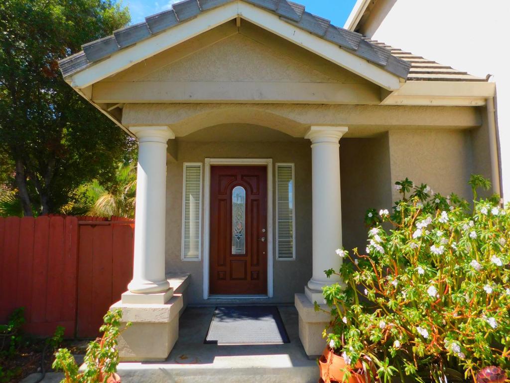 147 Willowcreek Street Property Photo 2