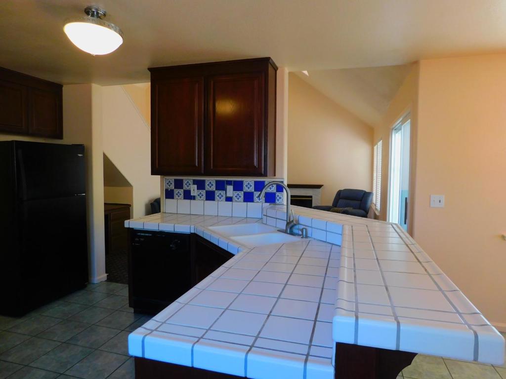147 Willowcreek Street Property Photo 6