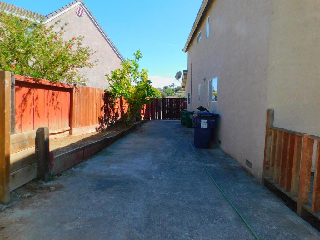 147 Willowcreek Street Property Photo 28