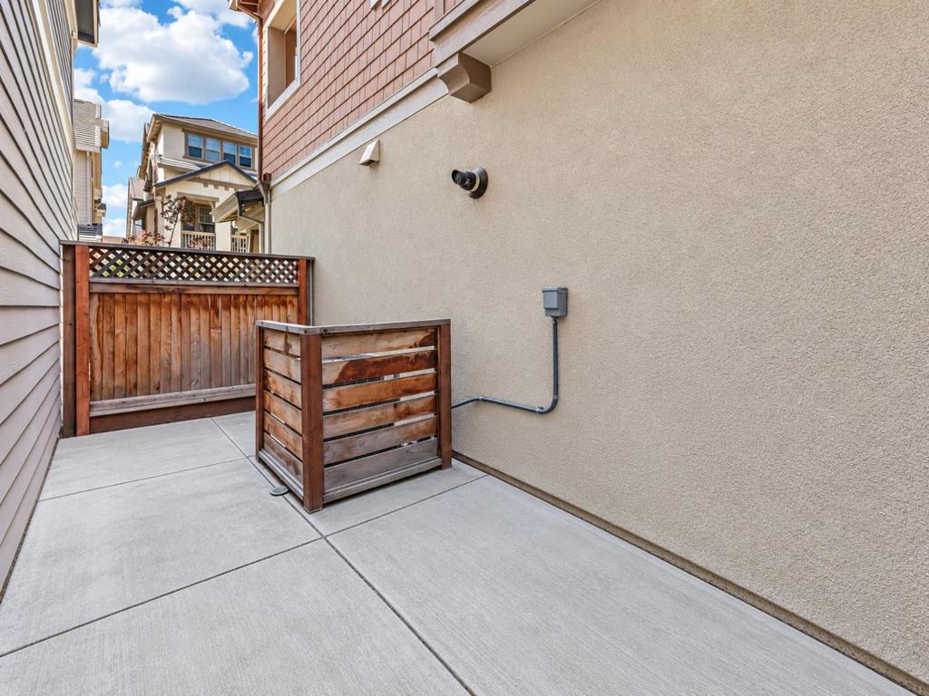 3312 Pyramid Way Property Photo 44