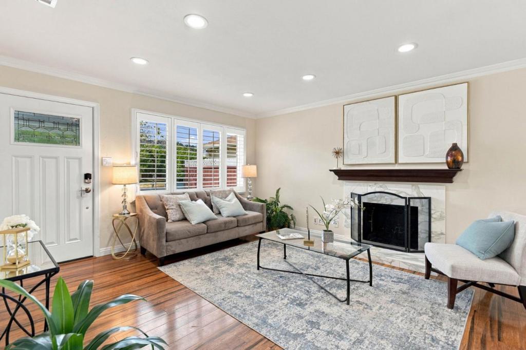 202 Hiller Street Property Photo 4
