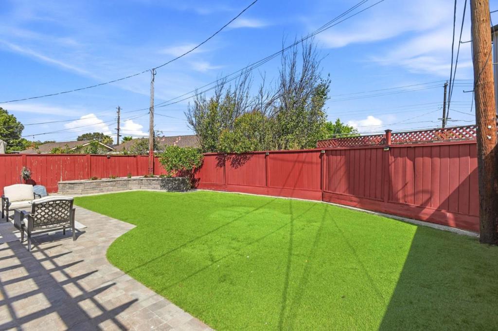 202 Hiller Street Property Photo 40