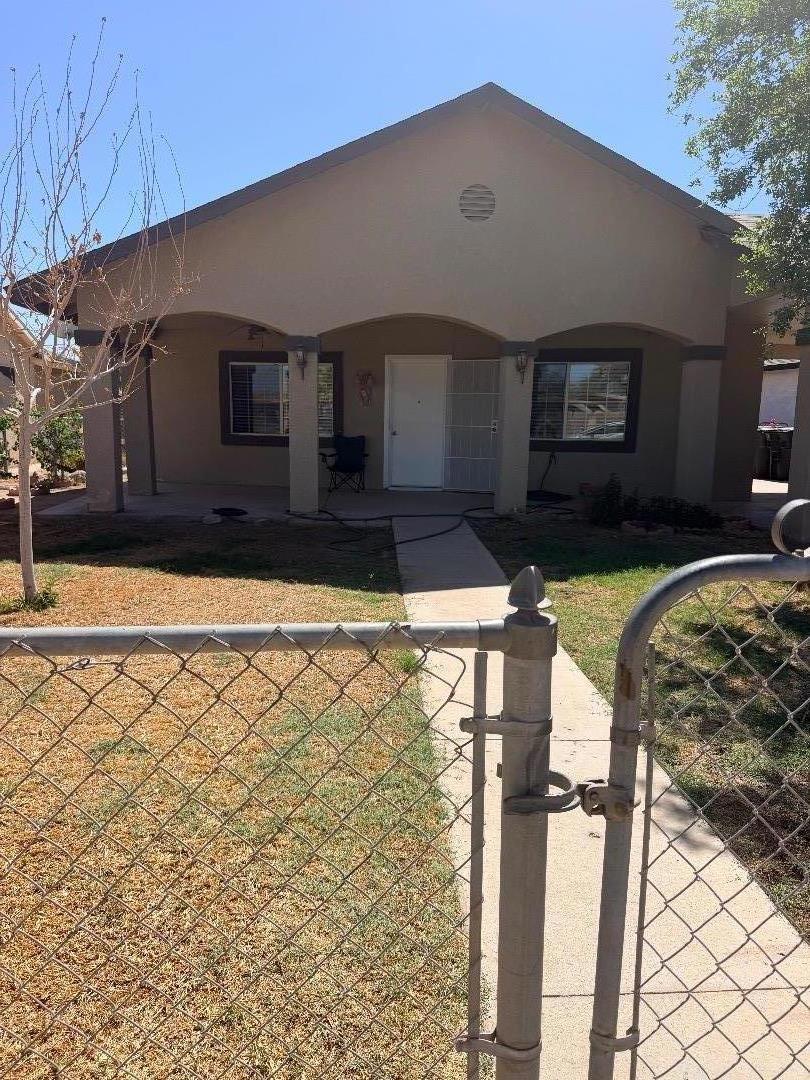 309 Magnolia Property Photo 4