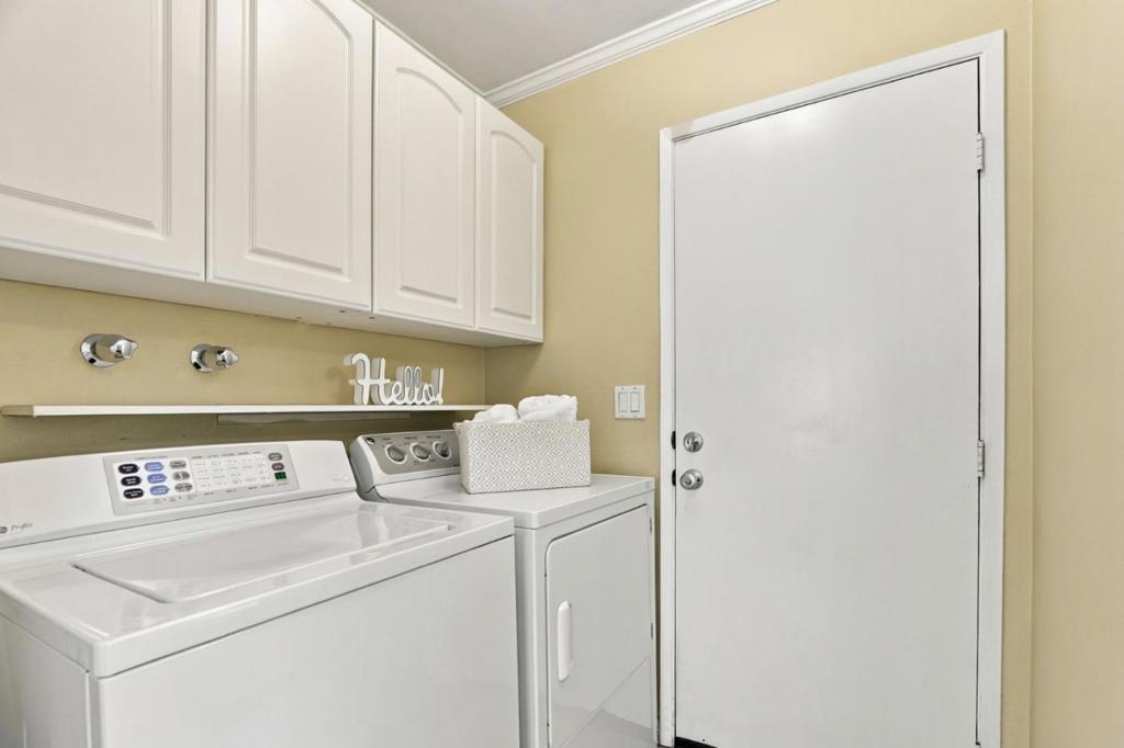 7075 Brooktree Way Property Photo 24