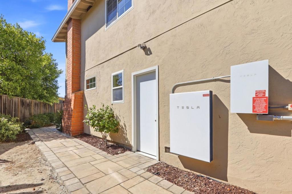 7075 Brooktree Way Property Photo 45