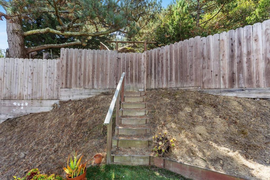 843 Larch Avenue Property Photo 31
