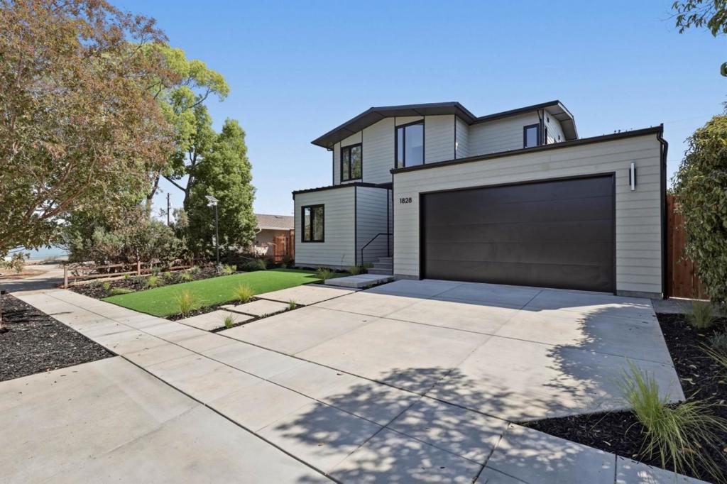 1828 Nestorita Way Property Photo 8
