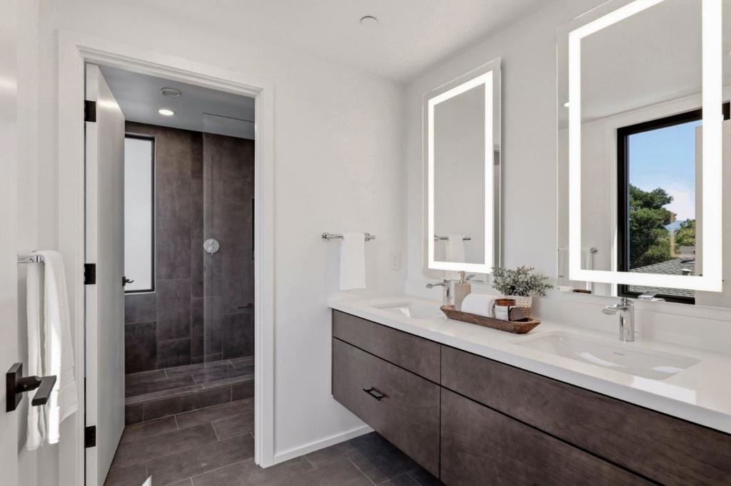 1828 Nestorita Way Property Photo 42