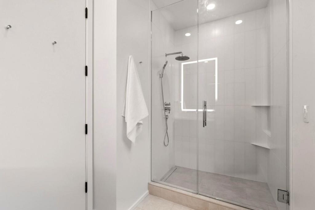 1828 Nestorita Way Property Photo 45
