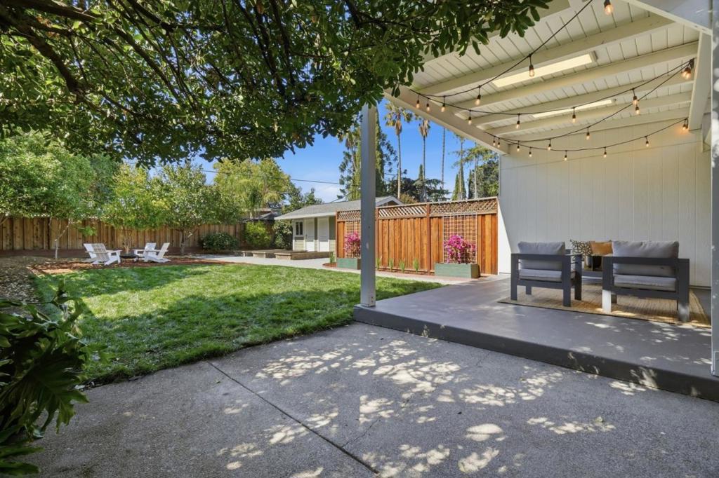 1141 Virginia Avenue Property Photo 8