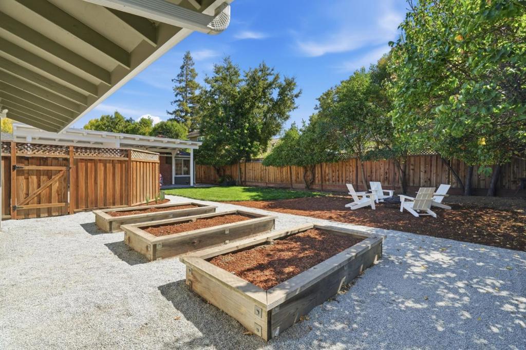 1141 Virginia Avenue Property Photo 17