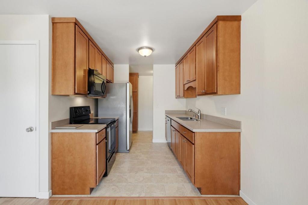 1141 Virginia Avenue Property Photo 25