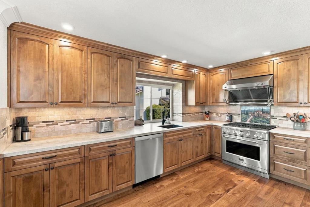 3425 Lake Albano Circle Property Photo 1