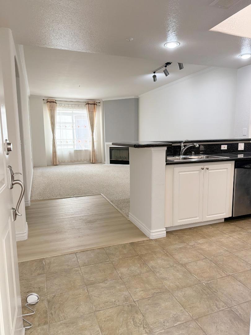 9263 Regents Road B301 Property Photo 8