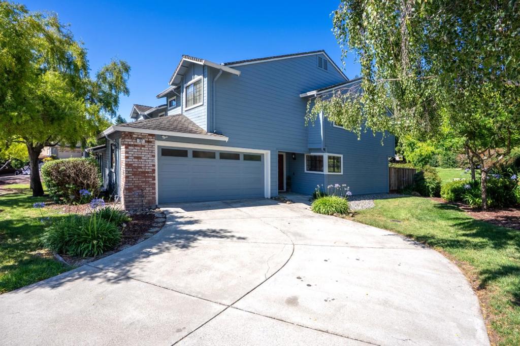 37 Winding Way Property Photo 1