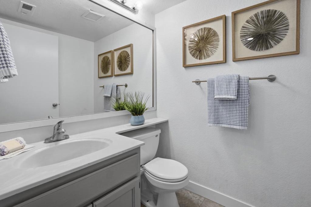 37 Winding Way Property Photo 13