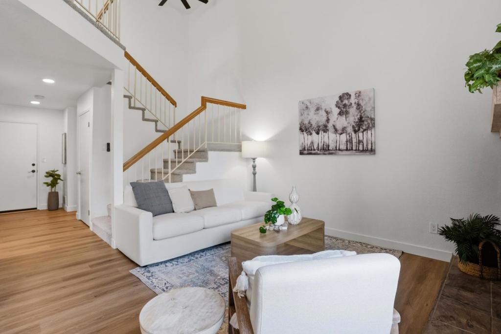 37 Winding Way Property Photo 15
