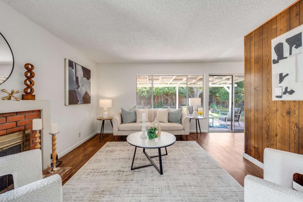 738 El Sereno Drive Property Photo 8