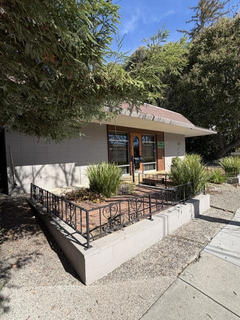 2211 Park Boulevard Property Photo 2
