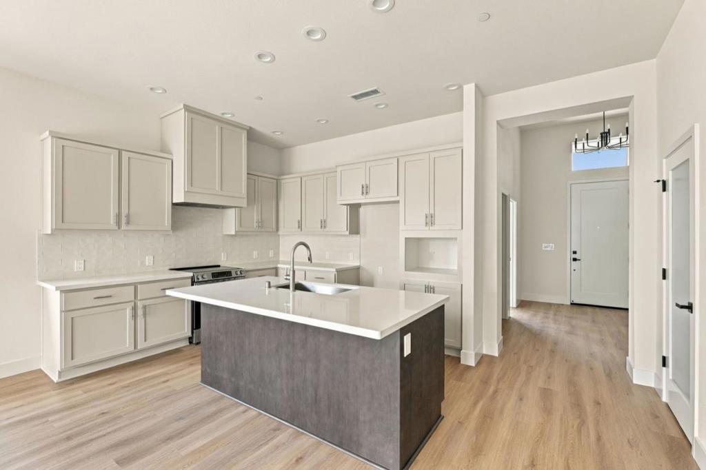 604 Fulton Way Property Photo 14