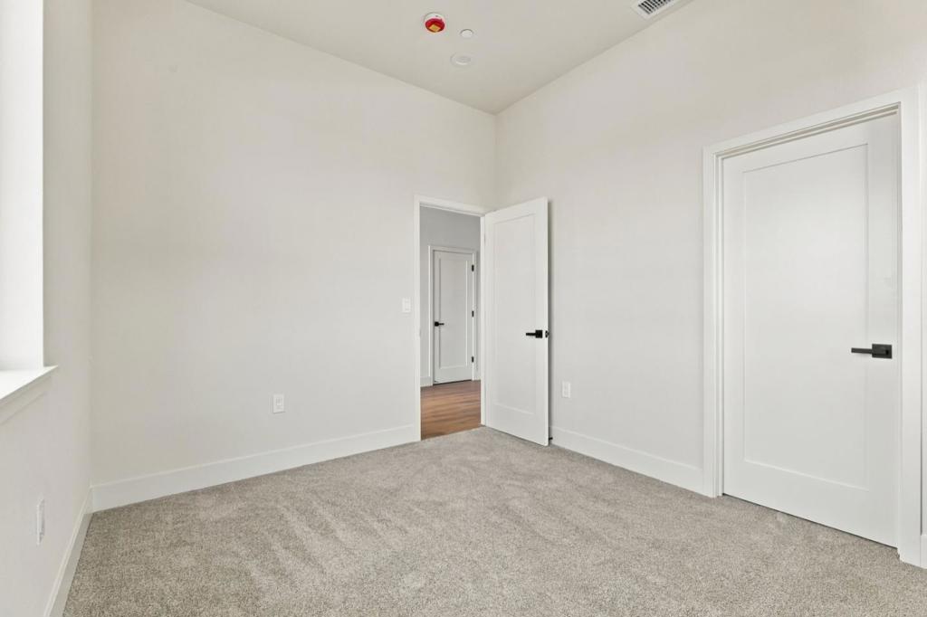 604 Fulton Way Property Photo 29