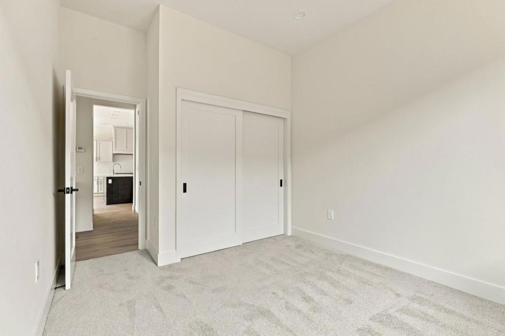 604 Fulton Way Property Photo 33