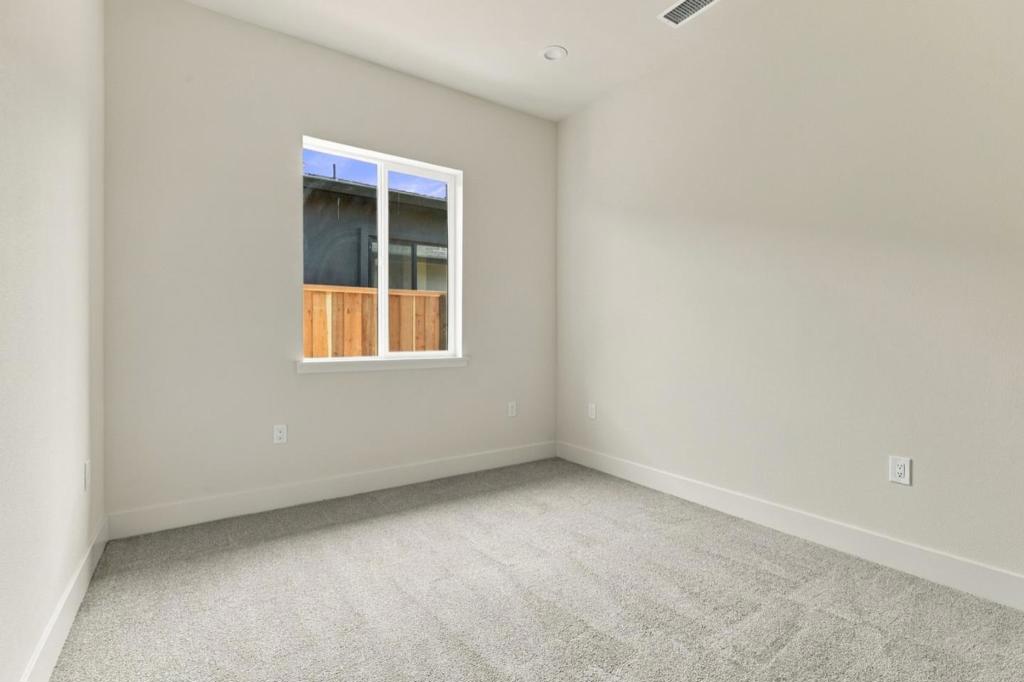 604 Fulton Way Property Photo 34