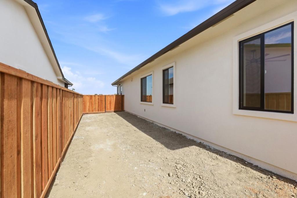 604 Fulton Way Property Photo 49