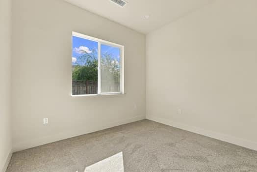 594 Fulton Way Property Photo 17