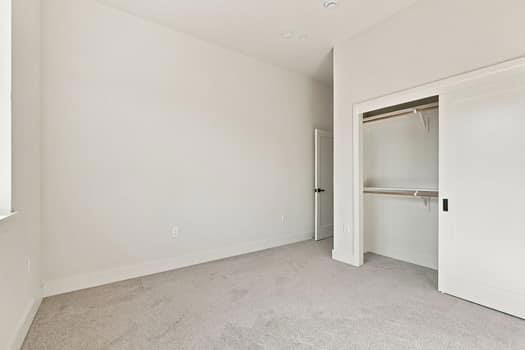 594 Fulton Way Property Photo 20