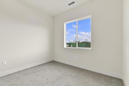 594 Fulton Way Property Photo 22