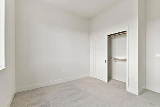 594 Fulton Way Property Photo 23
