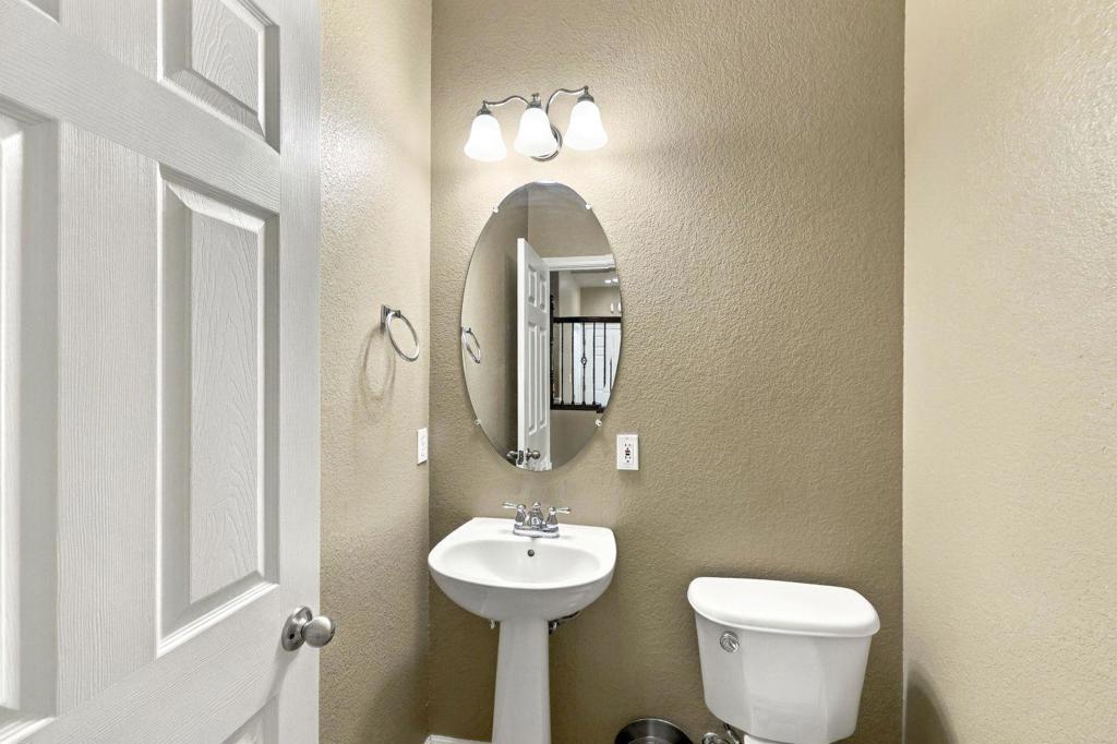1752 Whisper Way Property Photo 10