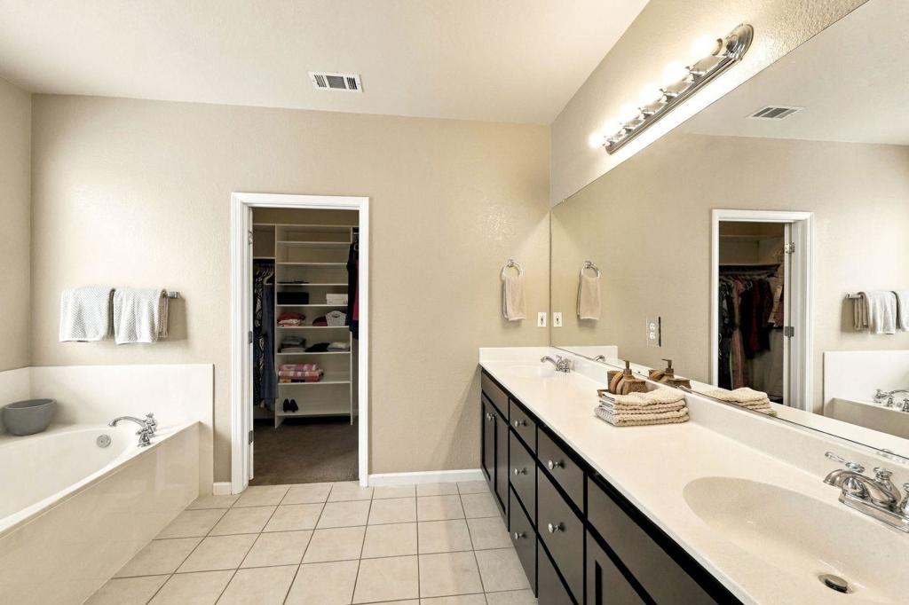 1752 Whisper Way Property Photo 11