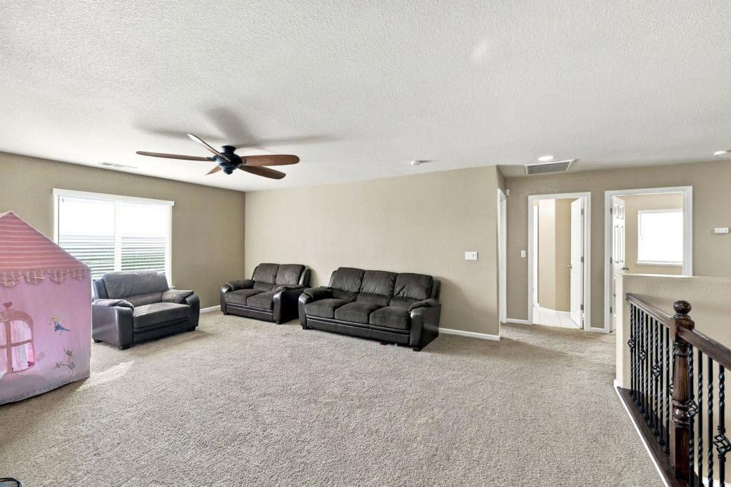 1752 Whisper Way Property Photo 14