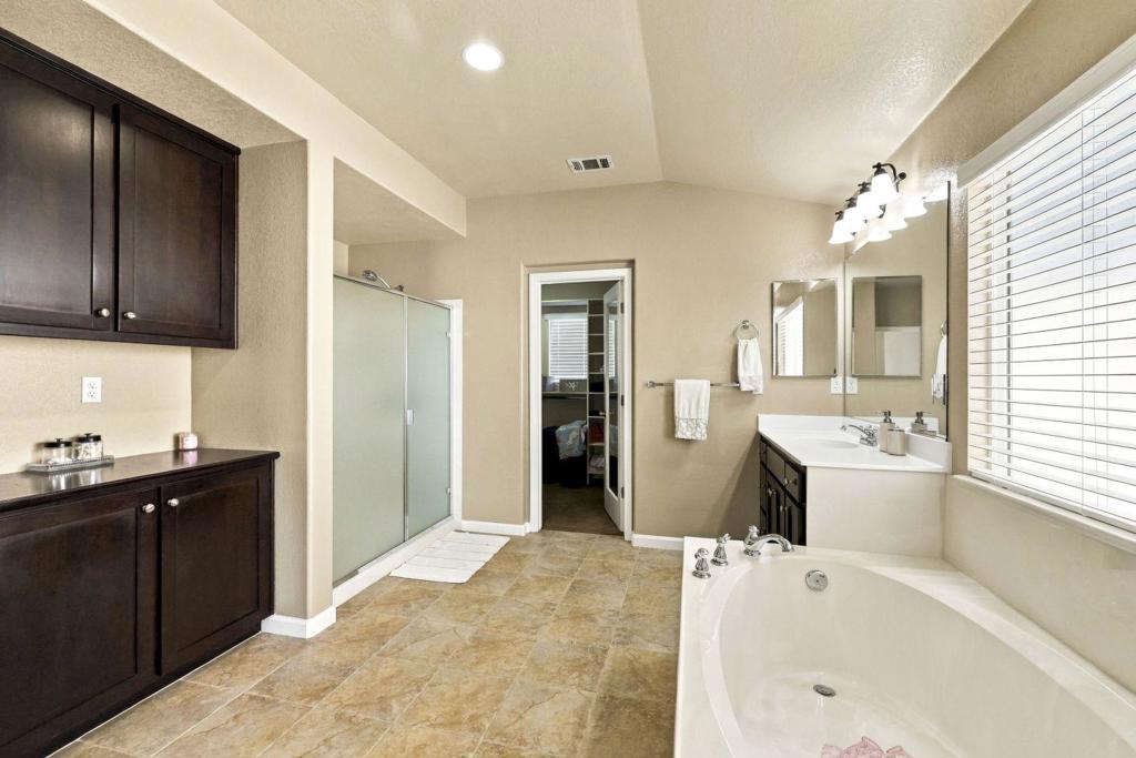 1752 Whisper Way Property Photo 16