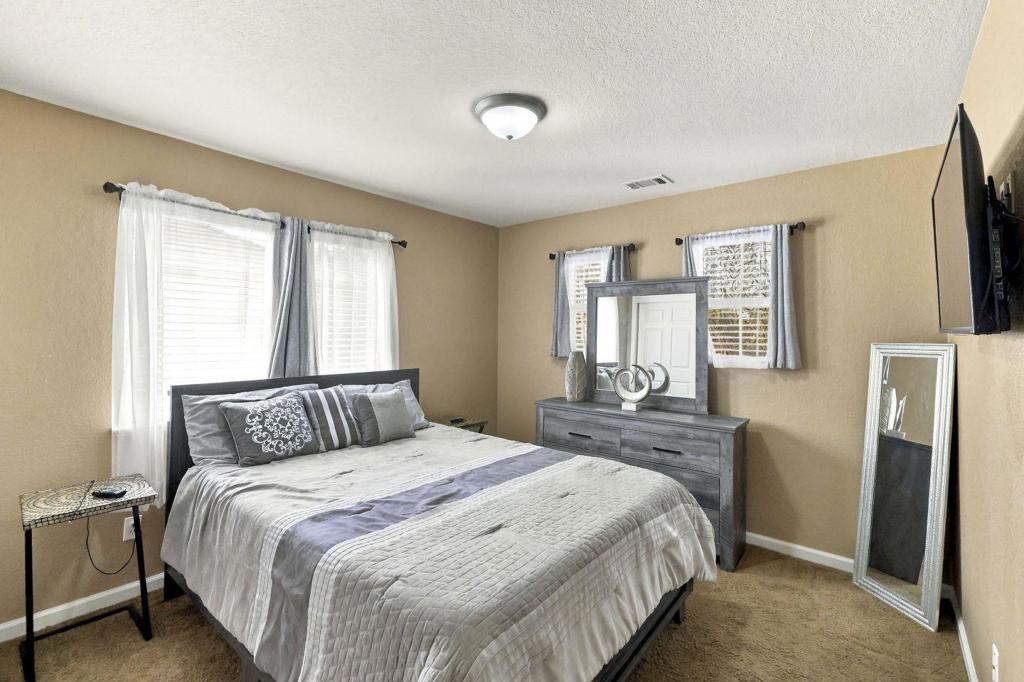 1752 Whisper Way Property Photo 20