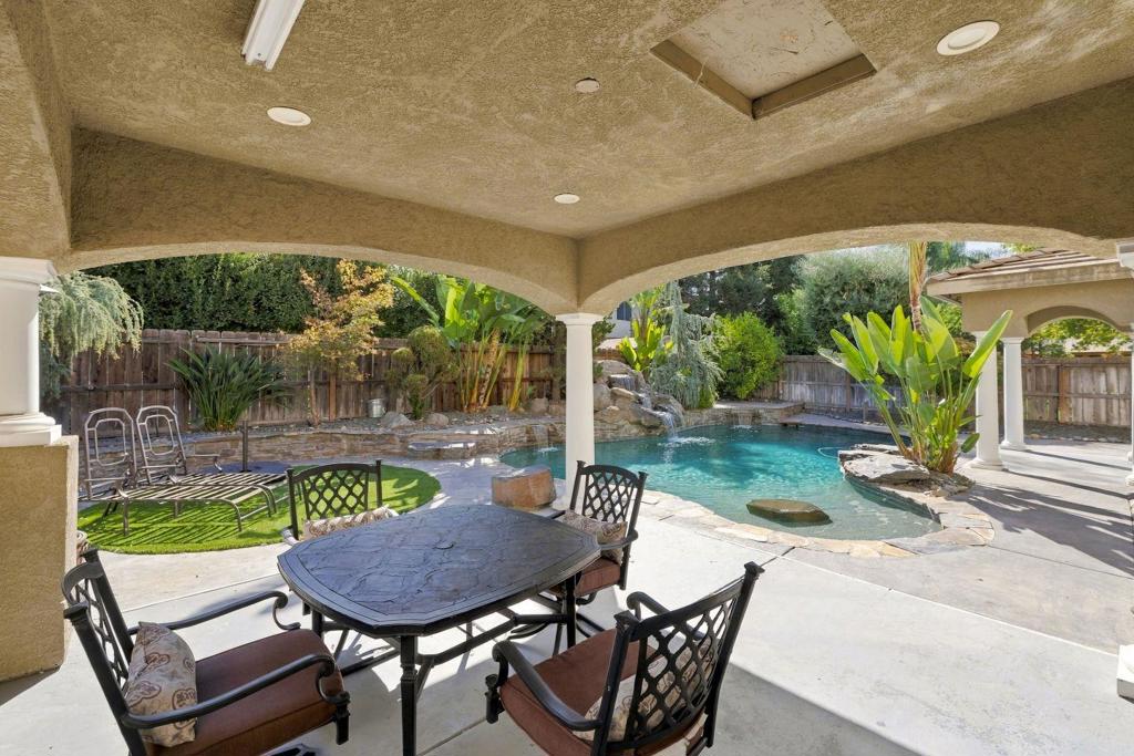 1752 Whisper Way Property Photo 22