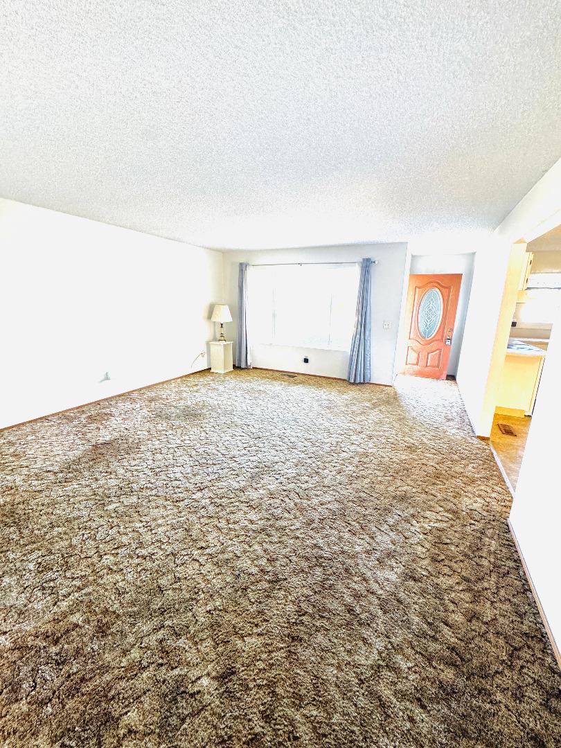 3258 Villa Circle Property Photo 5