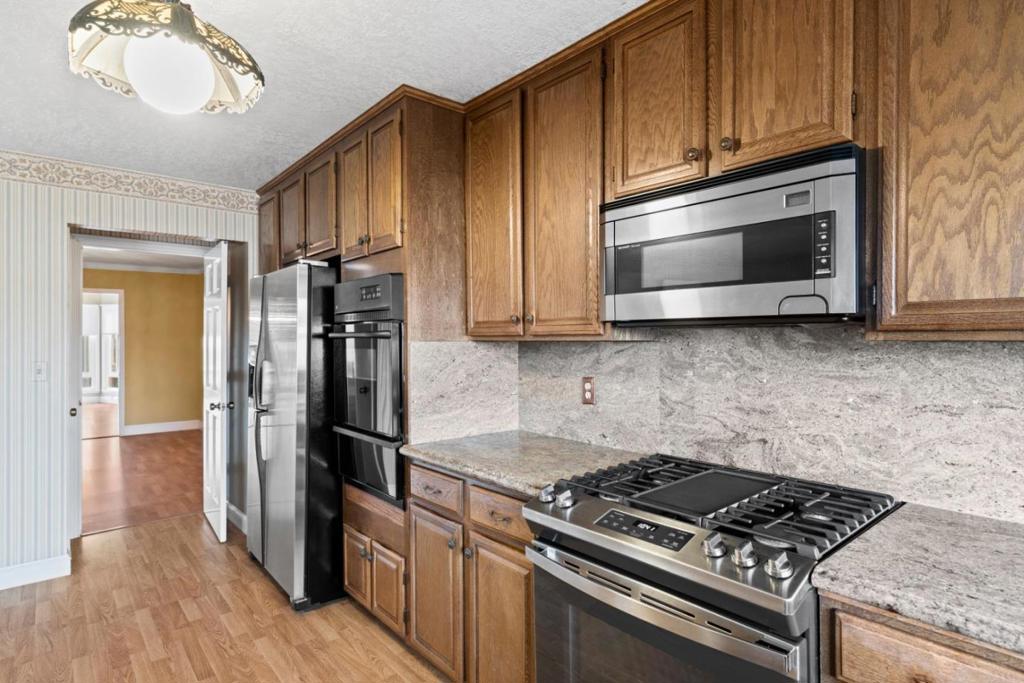2450 23 Avenue Property Photo 13