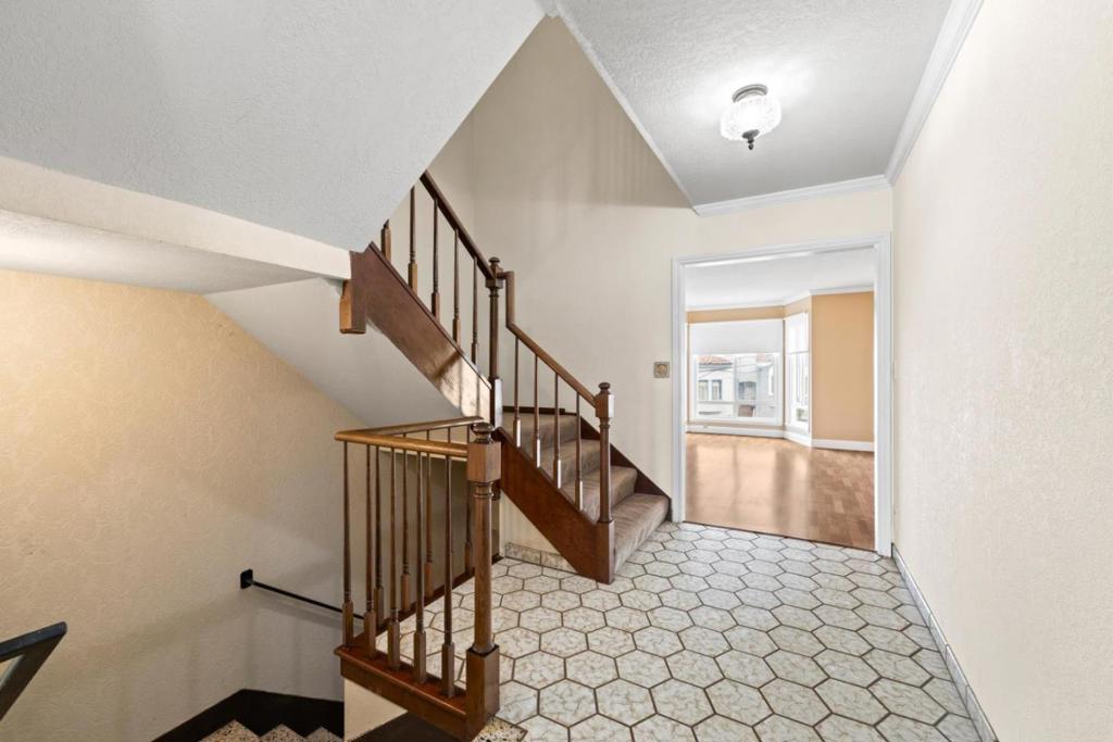 2450 23 Avenue Property Photo 19