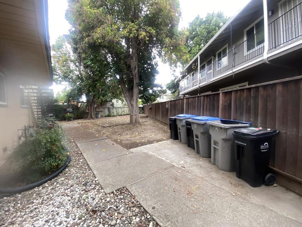 3813 Barker Drive Property Photo 4