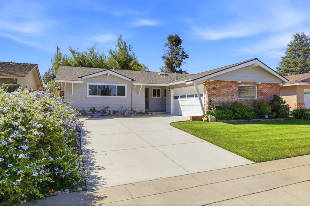 2493 La Mirada Drive Property Photo 2