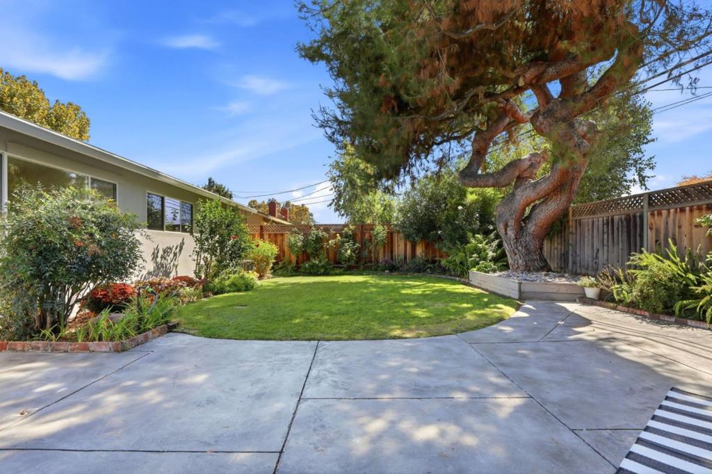 2493 La Mirada Drive Property Photo 27