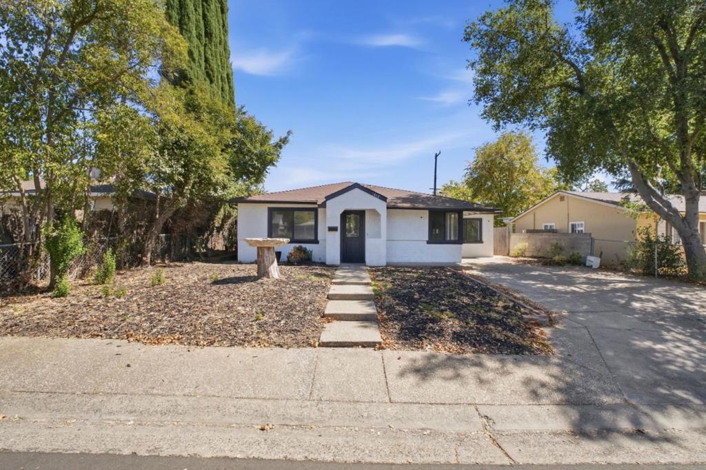 1412 Sebastian Way Property Photo 3