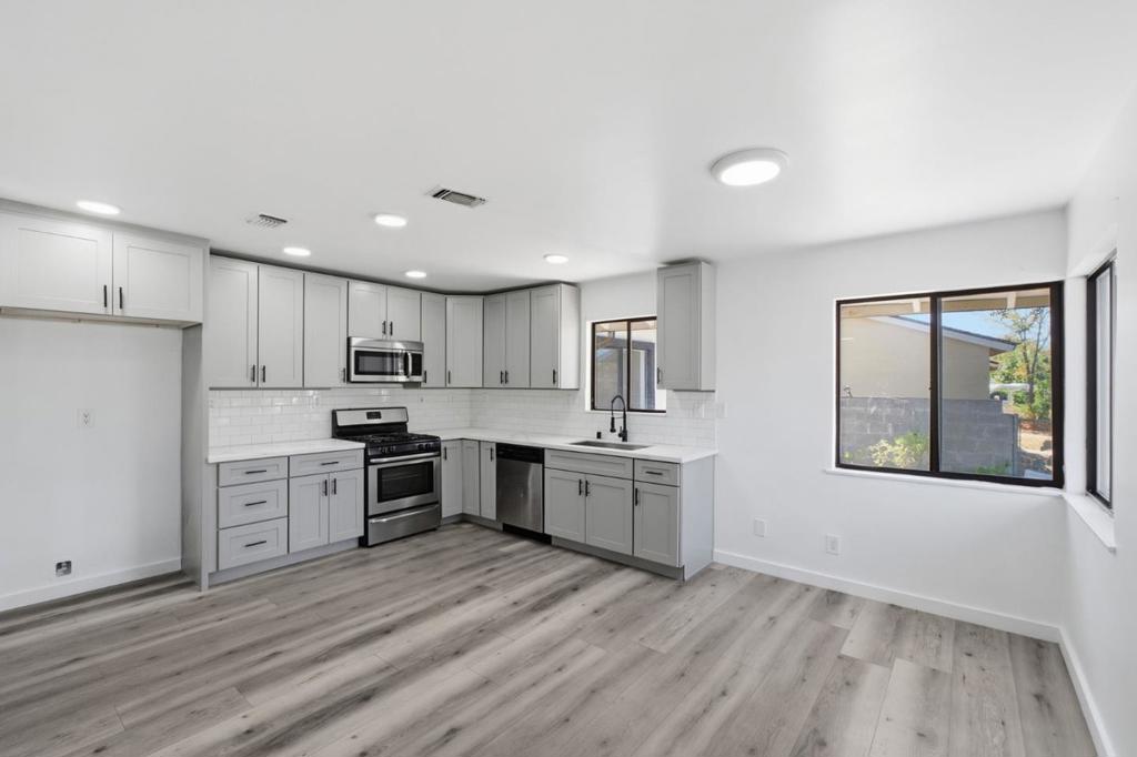 1412 Sebastian Way Property Photo 25