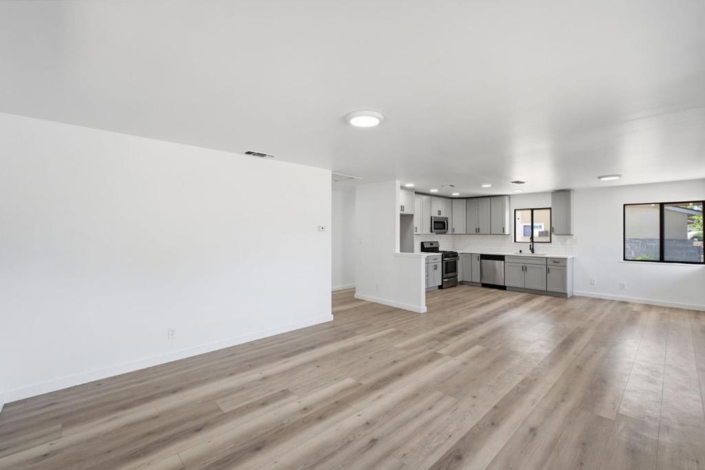 1412 Sebastian Way Property Photo 27
